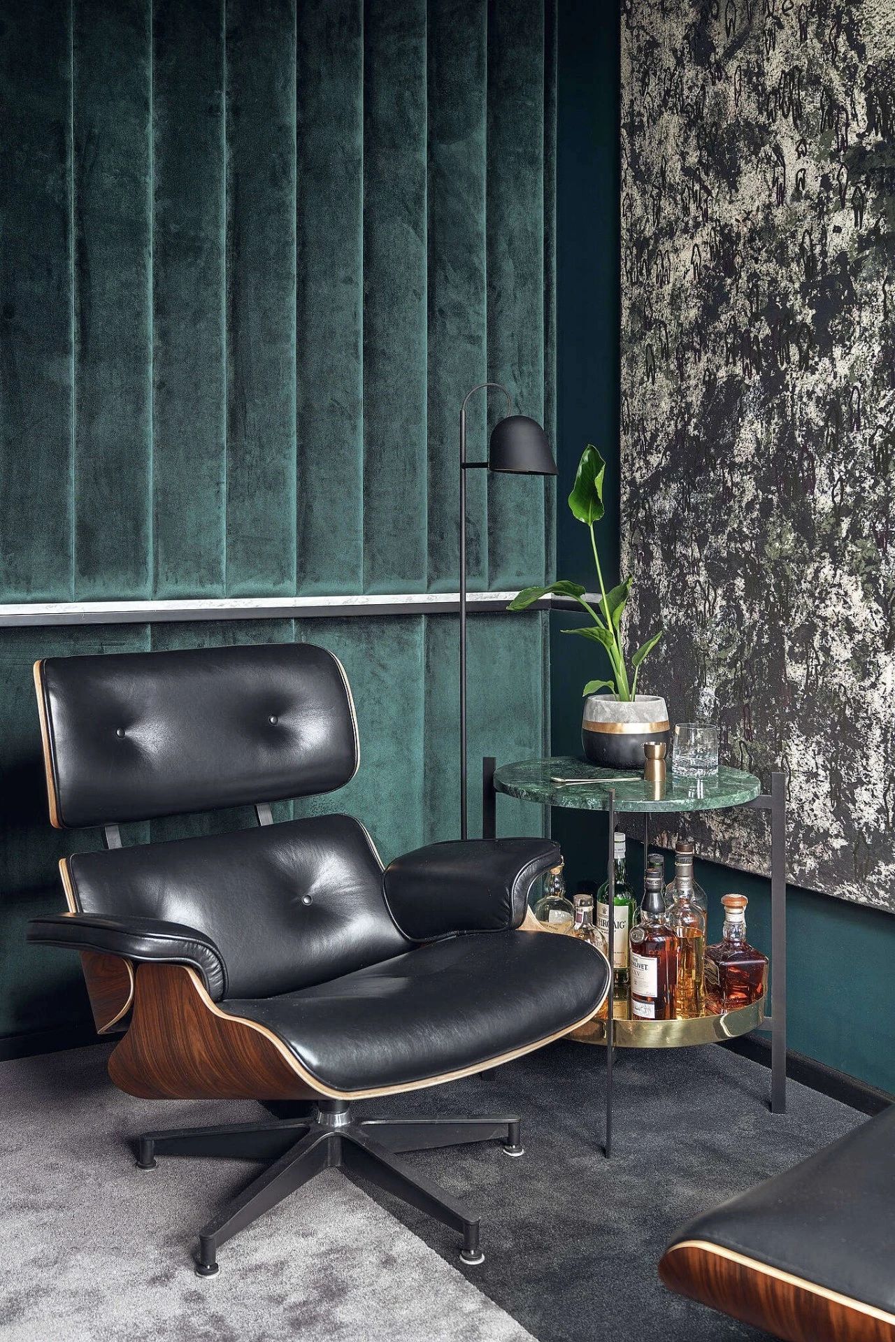 79㎡斜頂閣樓變身小型別墅，縱享音樂與酒的品質(zhì)生活