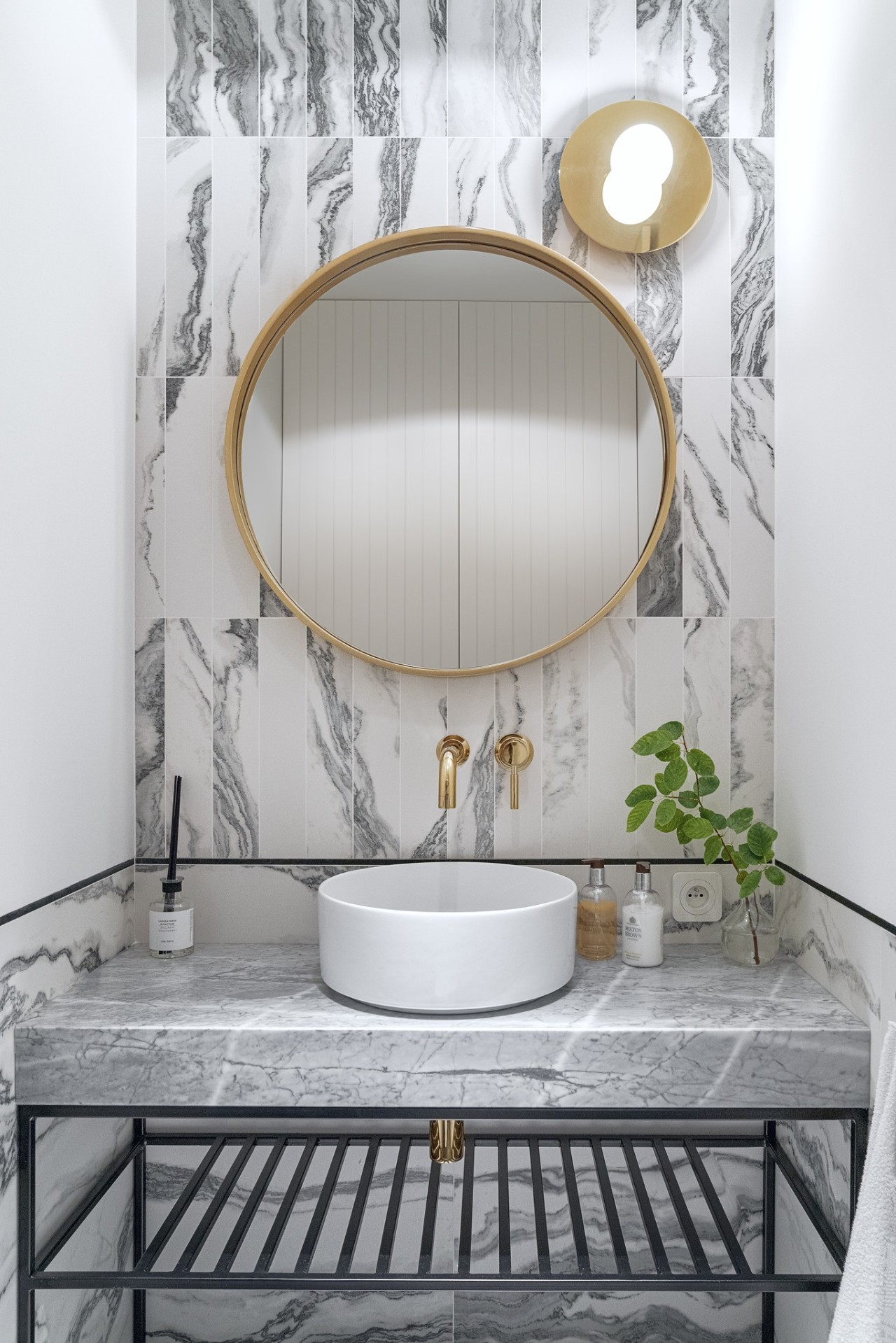 79㎡斜頂閣樓變身小型別墅，縱享音樂與酒的品質(zhì)生活