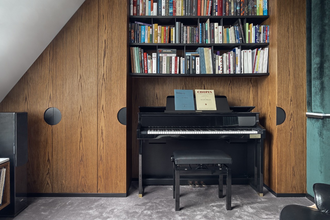 79㎡斜頂閣樓變身小型別墅，縱享音樂與酒的品質(zhì)生活