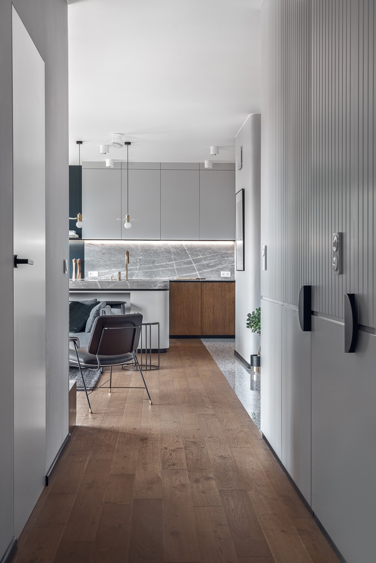 79㎡斜頂閣樓變身小型別墅，縱享音樂與酒的品質(zhì)生活