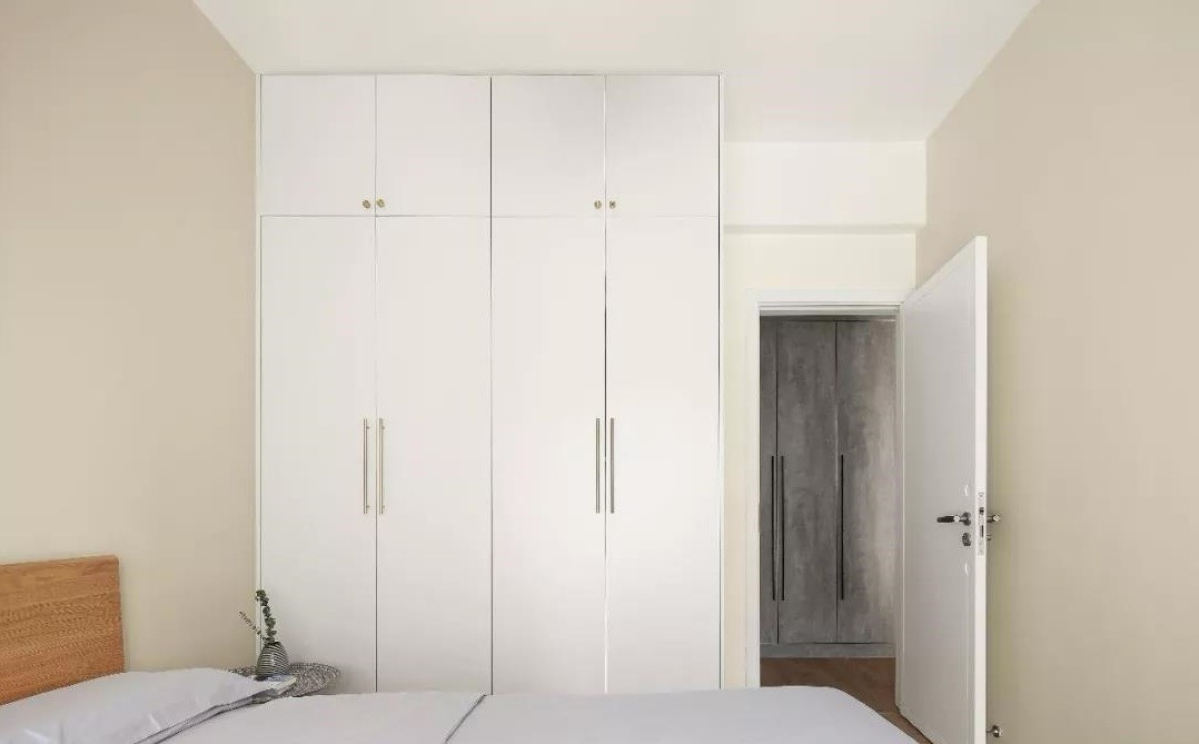 85㎡MUJI風創造「最大坪效」，垂直高度裝點復合空間