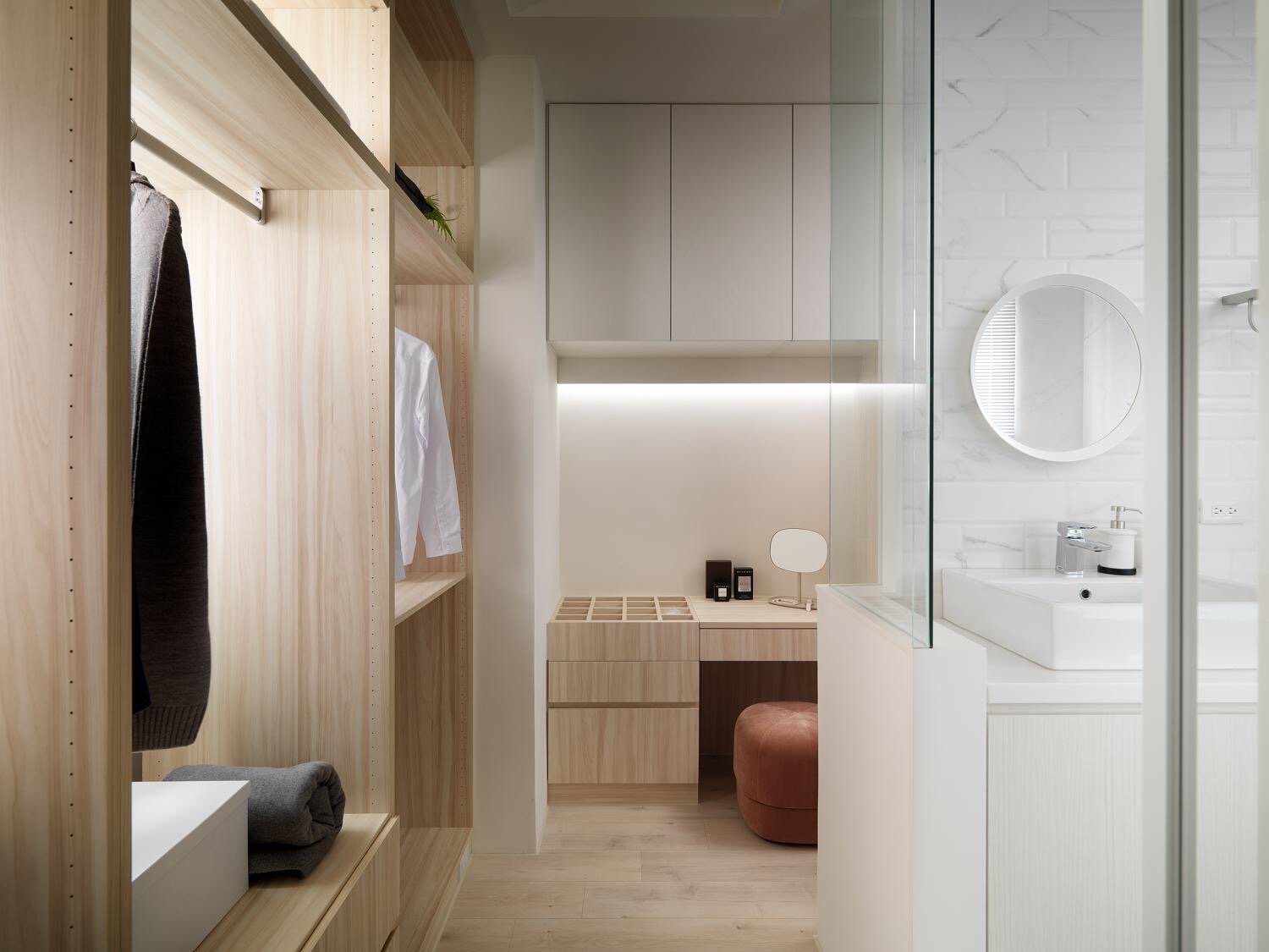 “既可獨處又可相融”廣州夫妻用愛滋養(yǎng)的130㎡極簡家