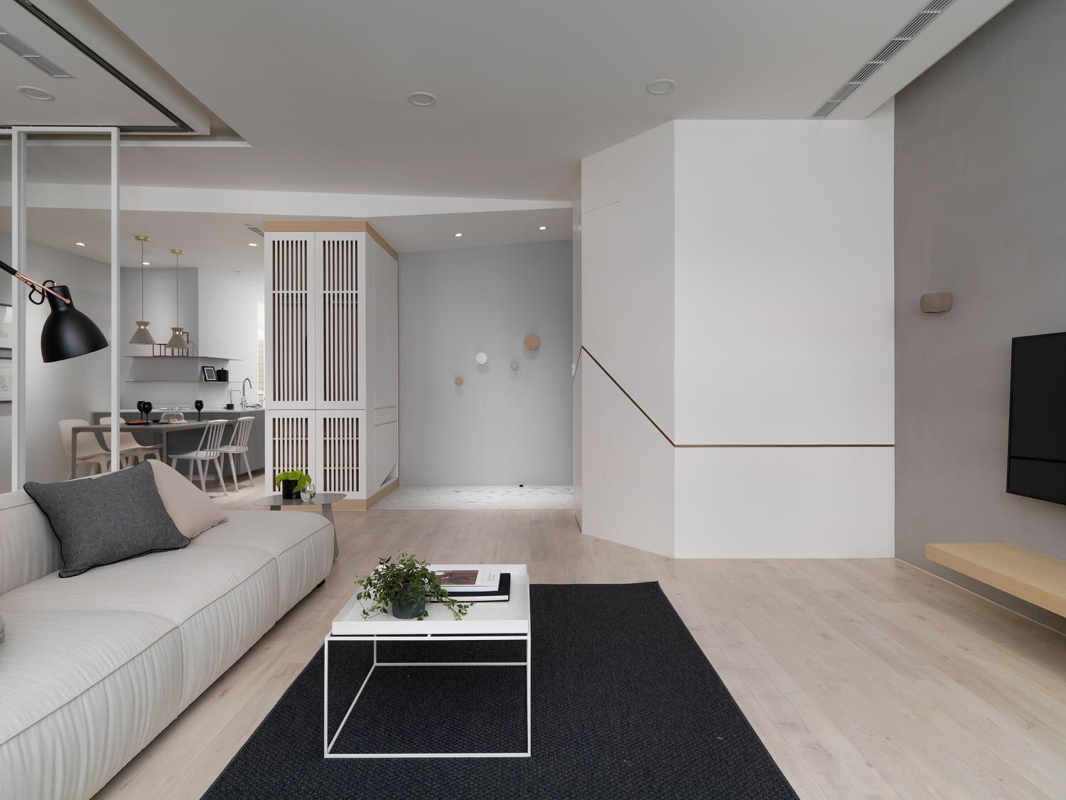 “既可獨處又可相融”廣州夫妻用愛滋養(yǎng)的130㎡極簡家