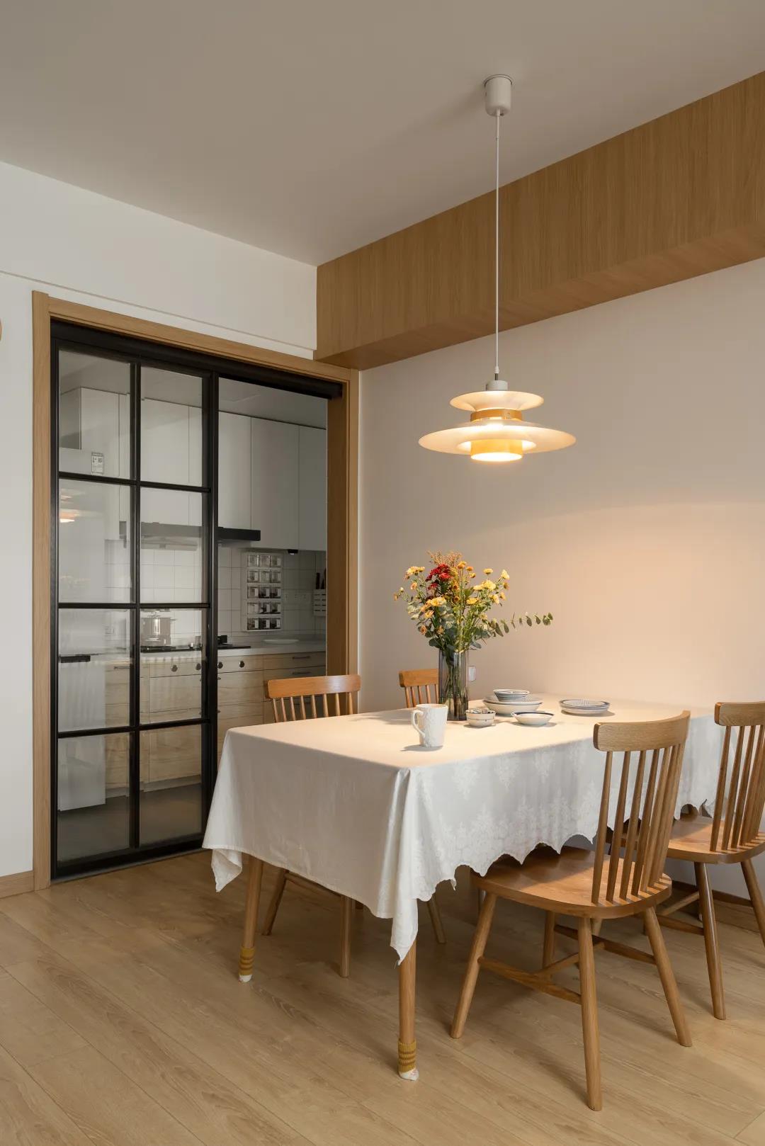 上海87㎡親子宅，全屋都是櫻桃木，畫刊里才有的樣子！