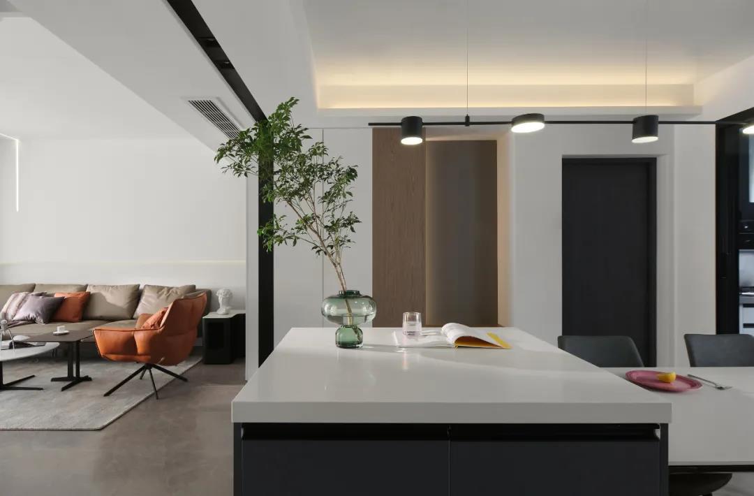 濟南120㎡親子宅，客廳改多一間房，鄰居進門傻眼了