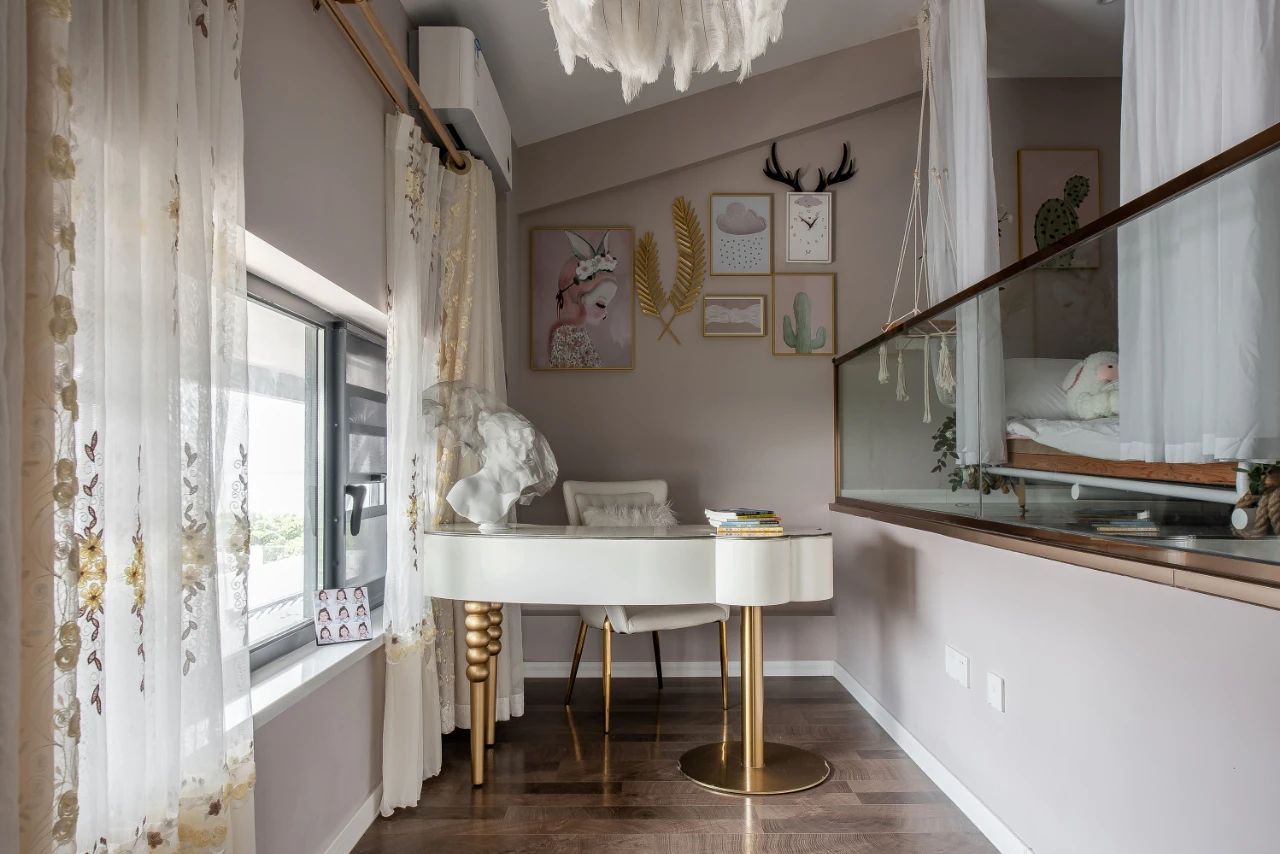 43㎡的loft變身輕奢小別墅，空間規劃&軟裝搭配，統統滿分！