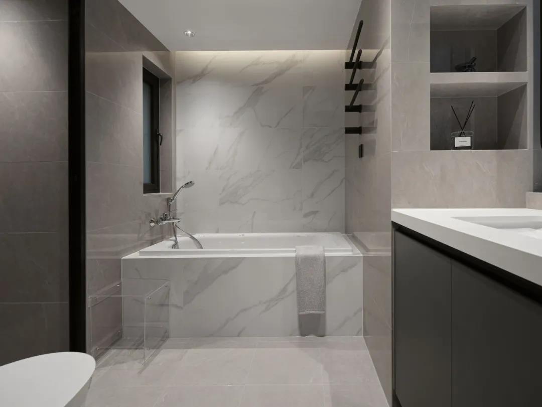 濟南120㎡親子宅，客廳改多一間房，鄰居進門傻眼了