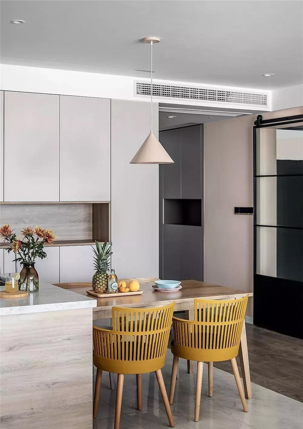 拆臥室做書房，裝修完家人都蒙了，鄰居：不服不行！