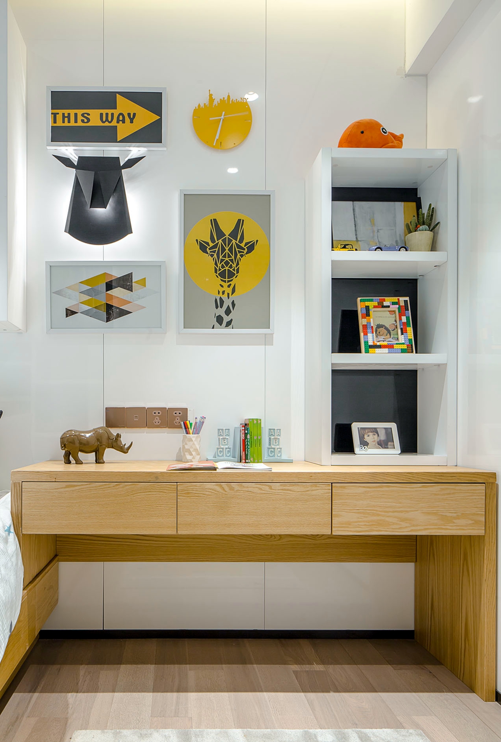 客廳做出角落書房，通透UPUP，126㎡住出200㎡的感覺！