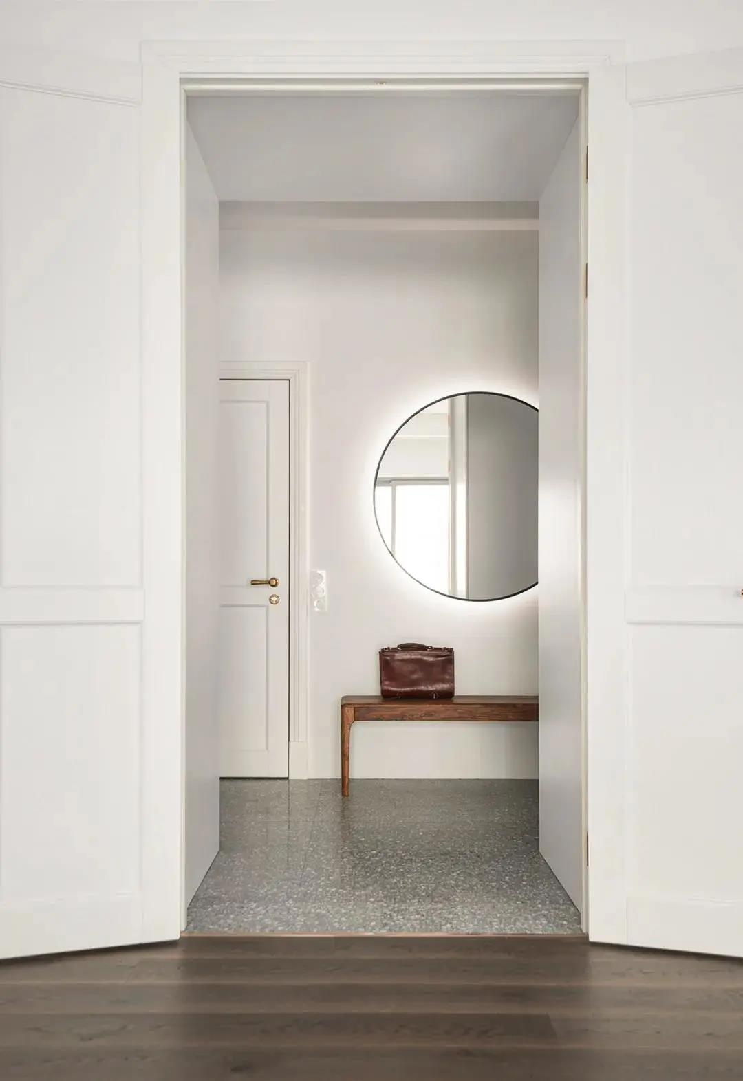 140㎡3居改2居，客廳去電視沙發，這屆年輕人真會玩！