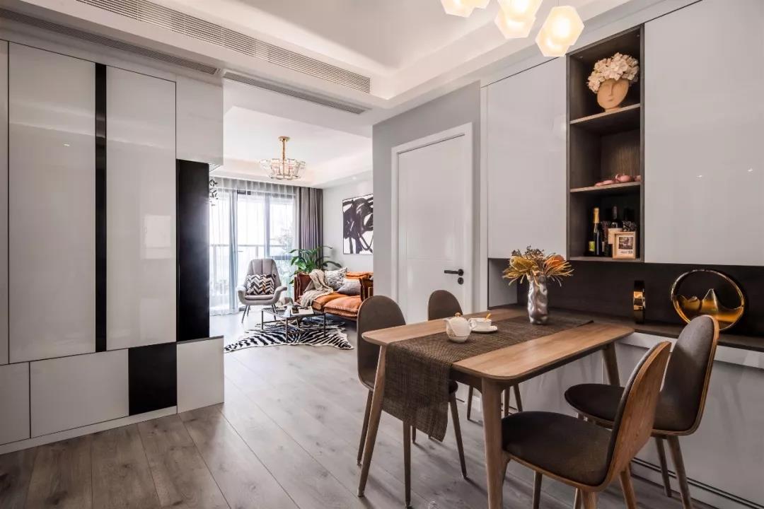 85㎡絕美海景婚房，收納多到犯規，兩人一貓太舒適！