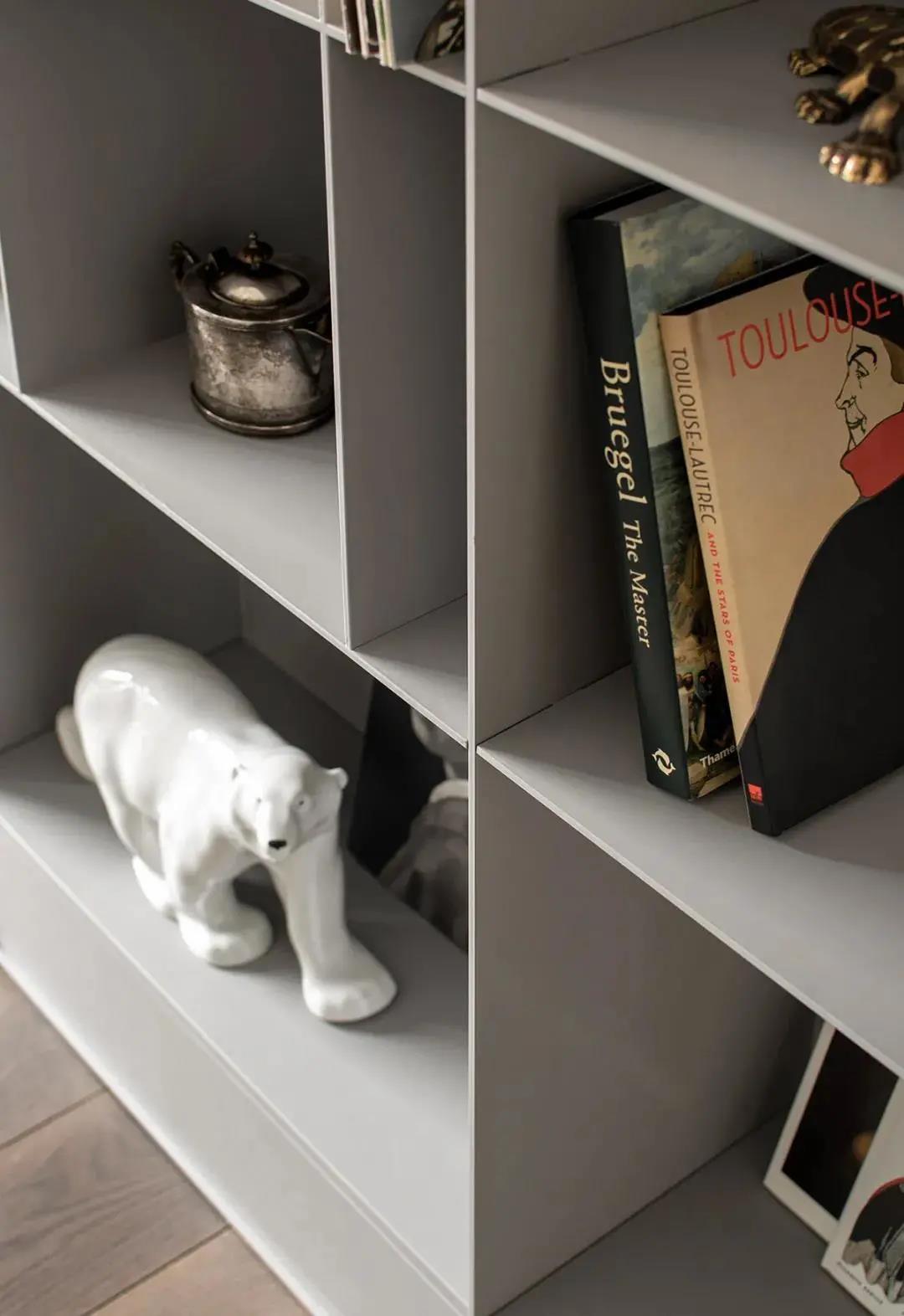 140㎡3居改2居，客廳去電視沙發，這屆年輕人真會玩！