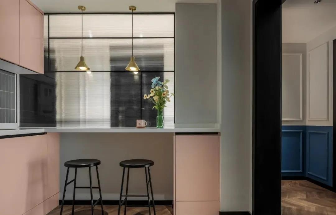 魔都131㎡二手房神級改造，陽臺變廚房，鄰居直呼太會了！