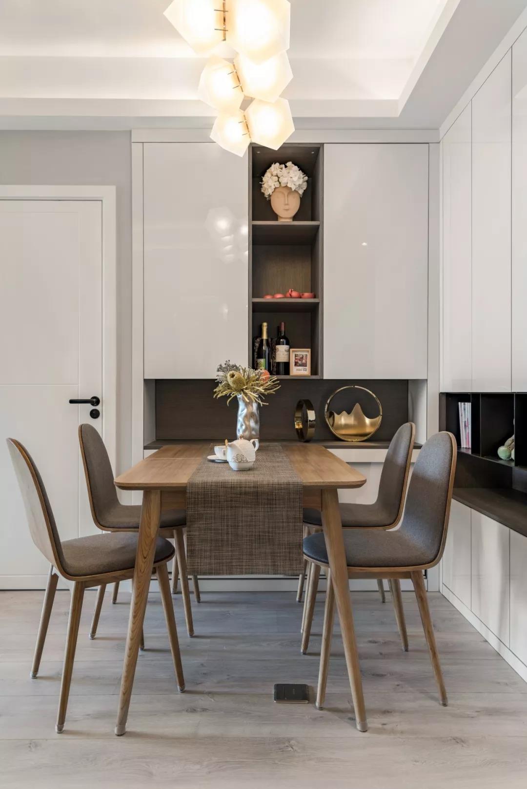 85㎡絕美海景婚房，收納多到犯規，兩人一貓太舒適！