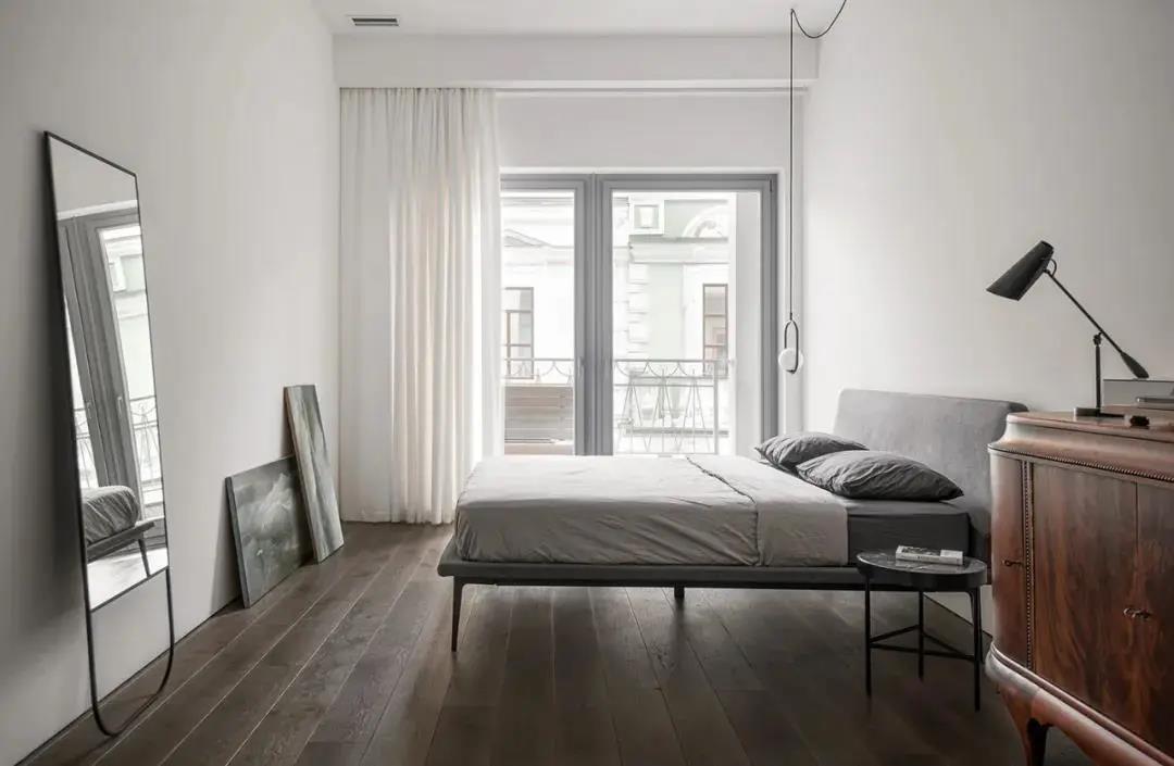 140㎡3居改2居，客廳去電視沙發，這屆年輕人真會玩！