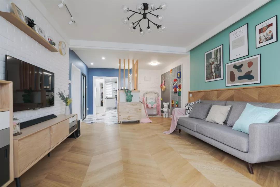 82㎡兩居利用率100%，為毛孩打造游樂場，自己的空間一點不少	