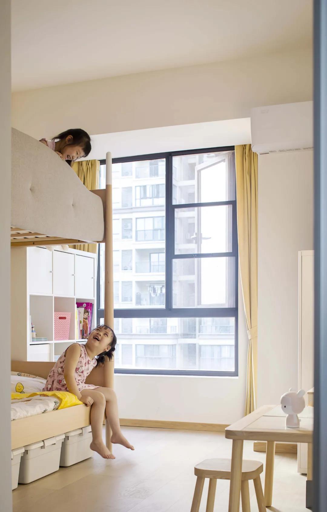 「明星級(jí)二孩家裝」大揭秘：超強(qiáng)收納＋兒童趣味屋，快收藏！