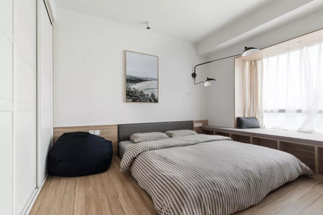 小夫妻80㎡兩居爆改，空間神規劃，一間房變成書房+衣帽間