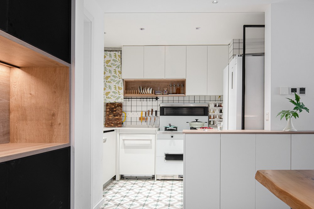 小夫妻80㎡兩居爆改，空間神規劃，一間房變成書房+衣帽間