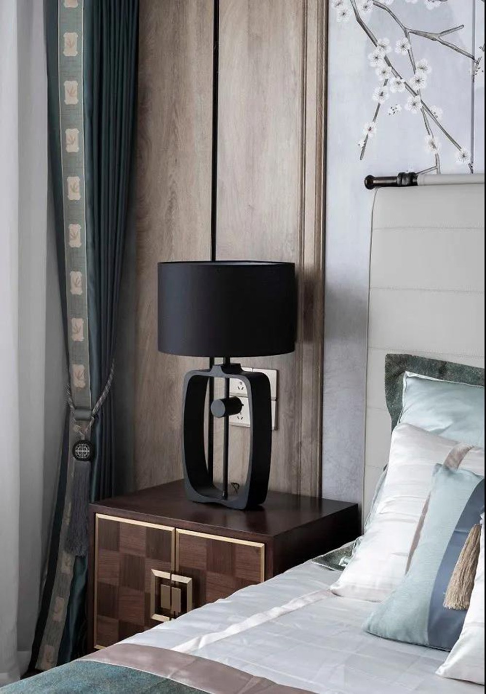 “國風總裁”的新家，142㎡新中式三居做出獨立衣帽間，超有味