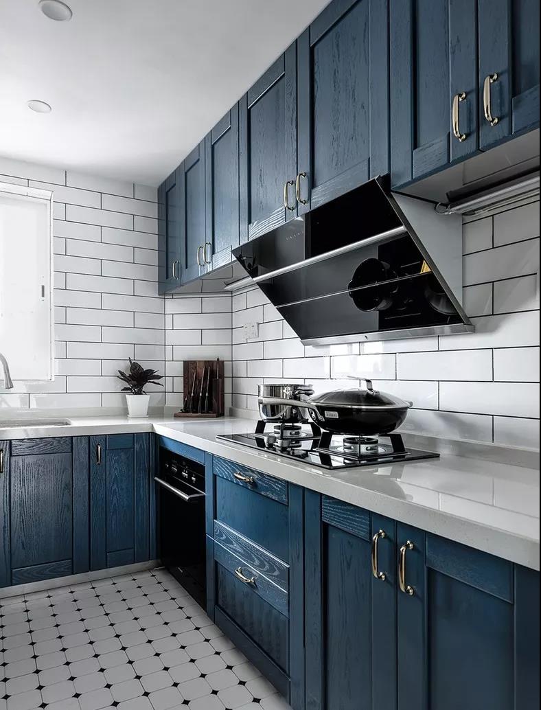 “奇葩戶型”完美變身優雅美式三居，原來鋼琴可以這樣放！