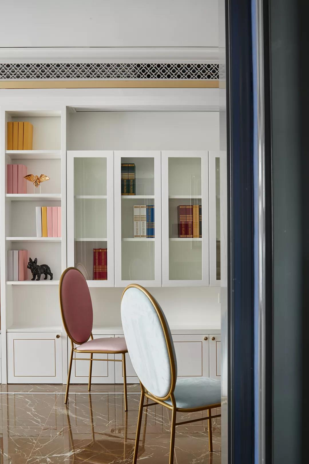 土味金大理石裝修，被她反手就改成Valentino般高貴奢華！