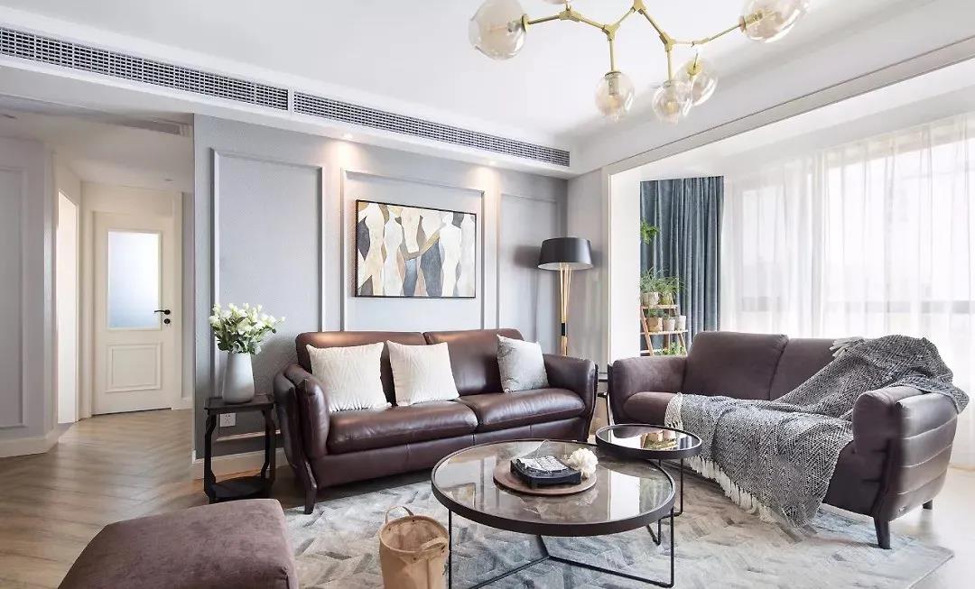 圓桌餐廳占空間？學(xué)她家這么設(shè)計(jì)，一家5口不擁擠！