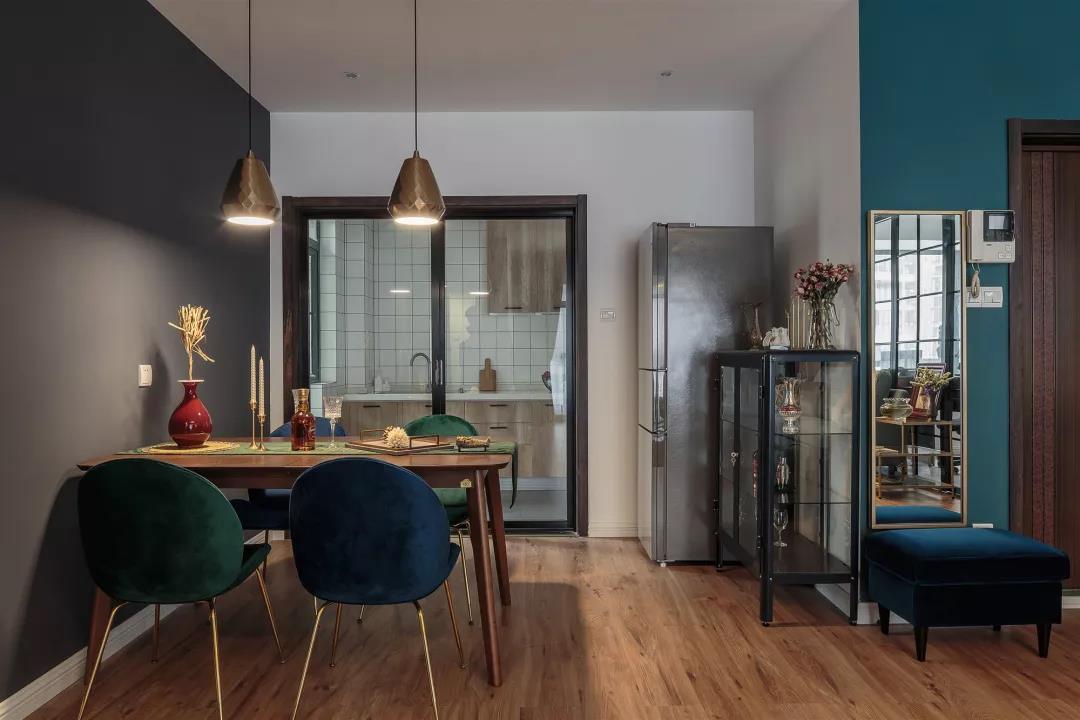 北京110㎡老房翻新，中古家具+元?dú)饩G植，寸寸都是高級(jí)感