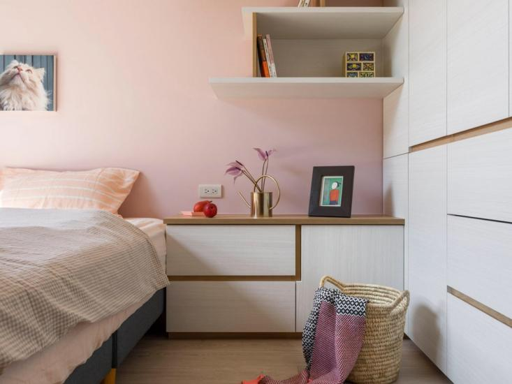 69㎡小清新婚房，卡座書桌餐柜一體，她家溫柔又耐看！