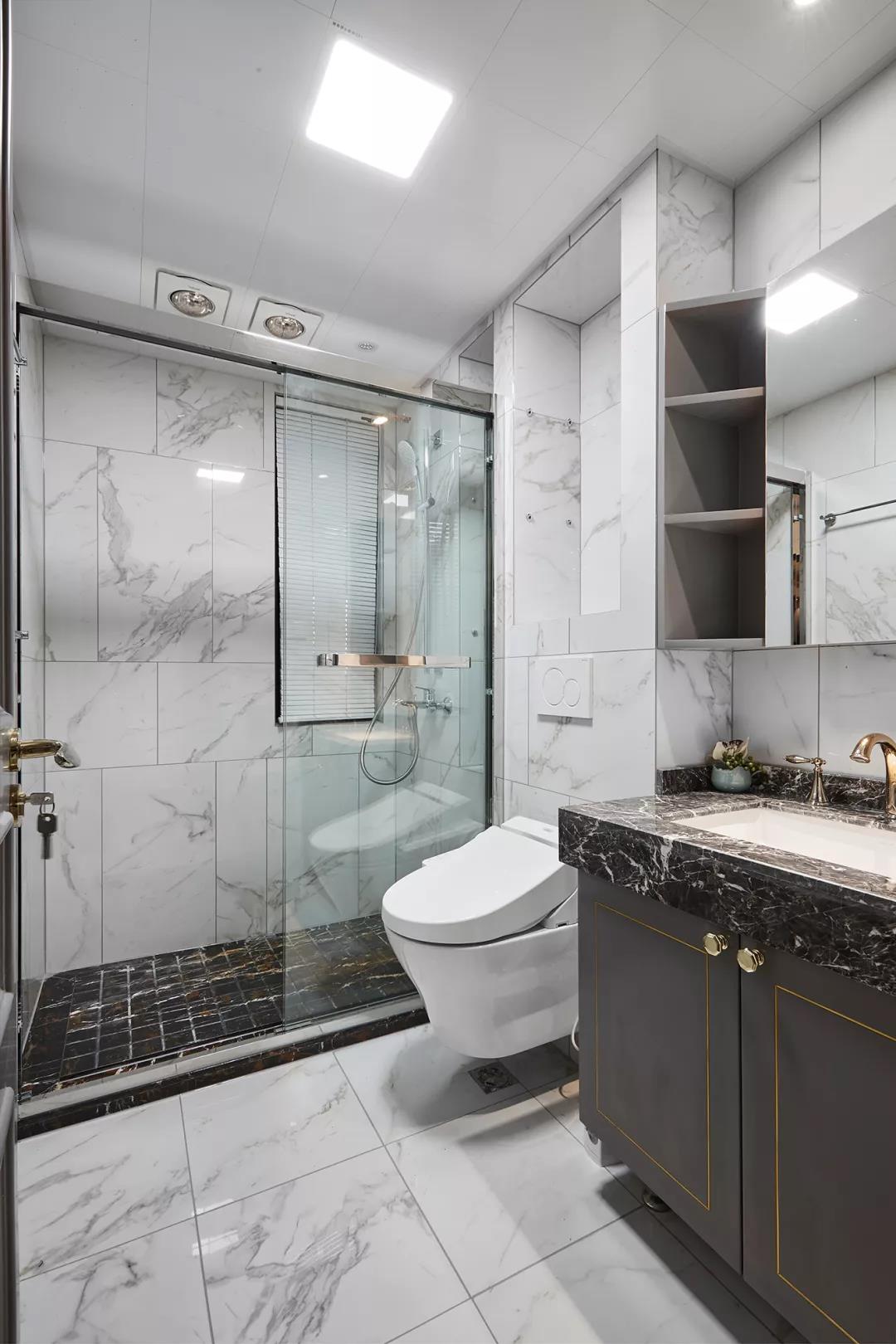 土味金大理石裝修，被她反手就改成Valentino般高貴奢華！