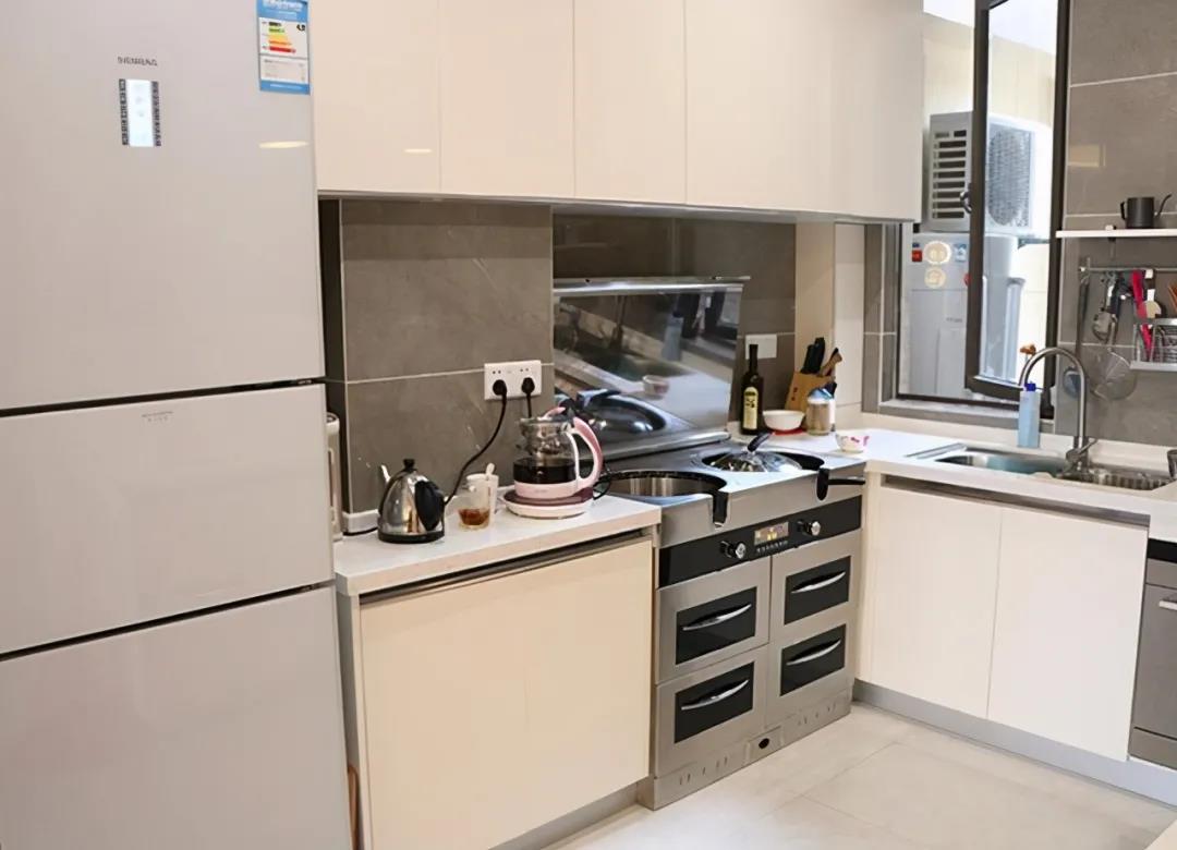 南昌夫妻極簡(jiǎn)主義，90㎡北歐風(fēng)兩居，特制吧臺(tái)太有品位了！