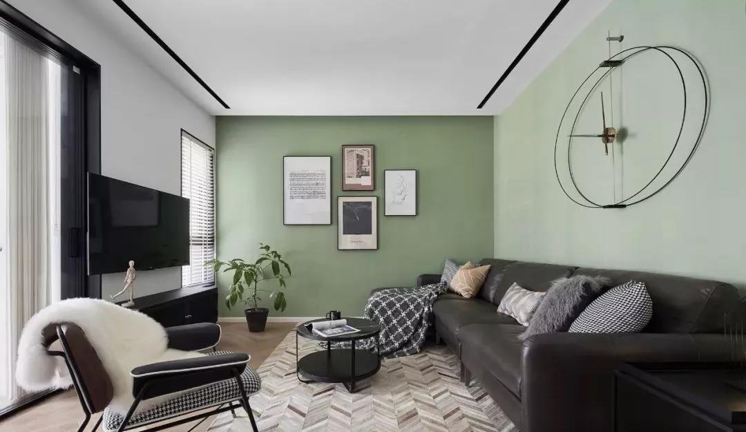 倔強老婆不聽勸，非要裝滿玻璃門，完工后我閉嘴了！	