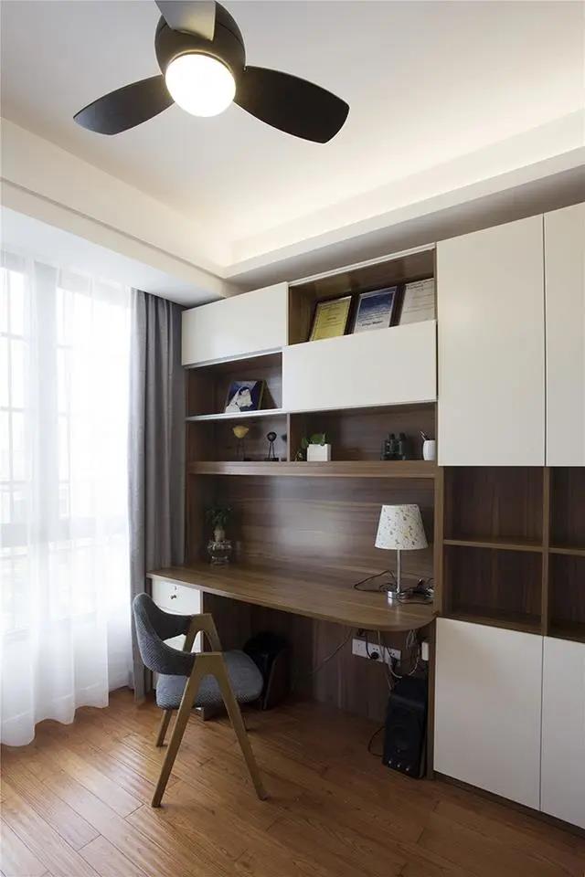 南昌夫妻極簡(jiǎn)主義，90㎡北歐風(fēng)兩居，特制吧臺(tái)太有品位了！