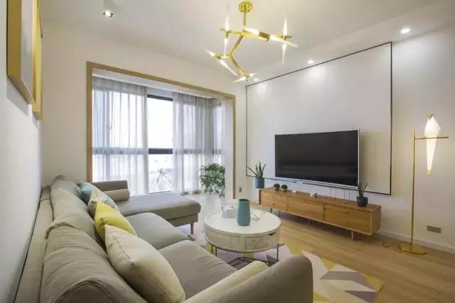 105㎡三人幸福港灣，方格餐邊柜+景觀式閱讀角，讀書觀景兩不誤