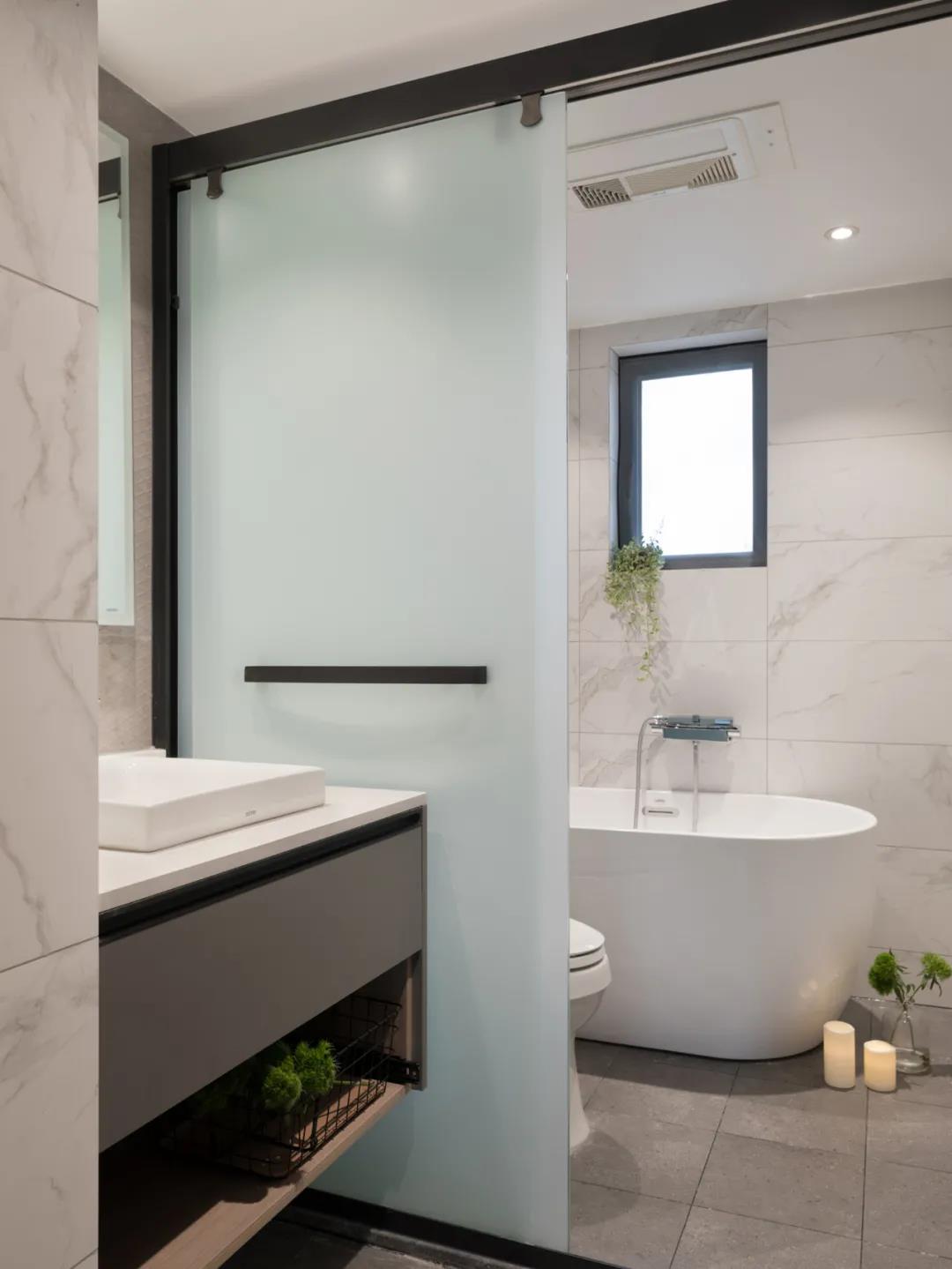 96㎡小二居，榻榻米客廳看書練琴，既寬敞又能裝