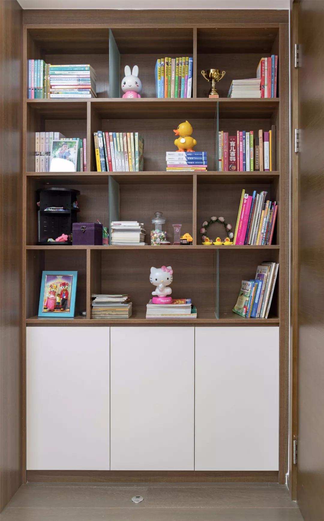 西安教師花12萬打造文藝三居，陽臺綠植＋整面墻書柜，超實用！