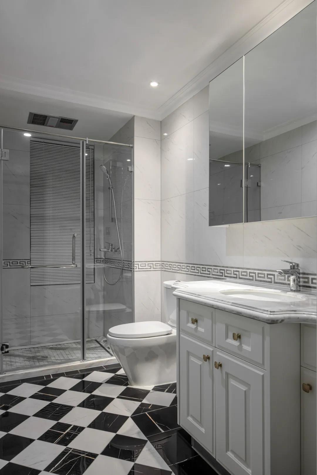 她家“客廳餐廳書房”各自獨(dú)立，又完美融合