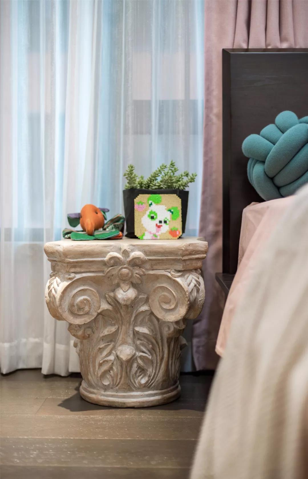 西安教師花12萬打造文藝三居，陽臺綠植＋整面墻書柜，超實用！