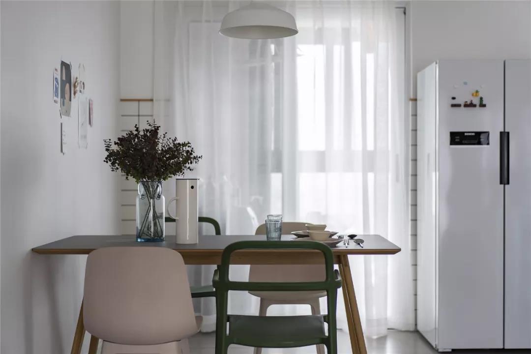 深漂夫妻安家京城，97㎡塞下三室兩衛還有超大浴缸