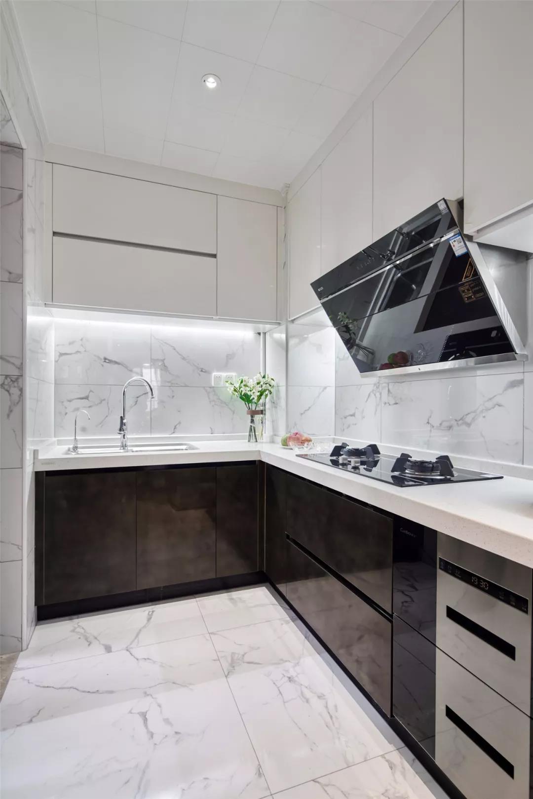 上海寶媽攜二娃翻新100㎡老洋房，裝出大宅氣度