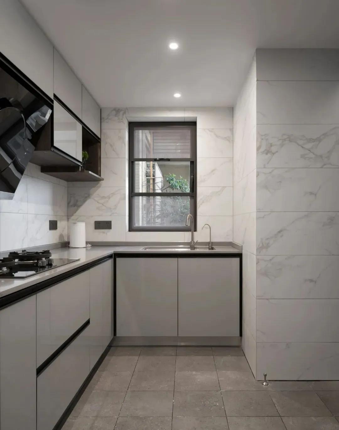 96㎡小二居，榻榻米客廳看書練琴，既寬敞又能裝