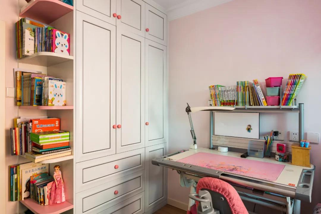 80㎡九十年代老房裝修，主臥變多功能大客廳，“整容級”改造超驚艷！	