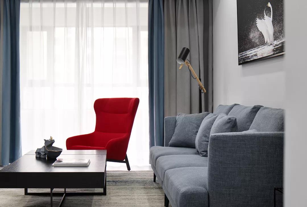 深圳夫妻改造120㎡，定制收納柜+榻榻米書房，這個家超精致