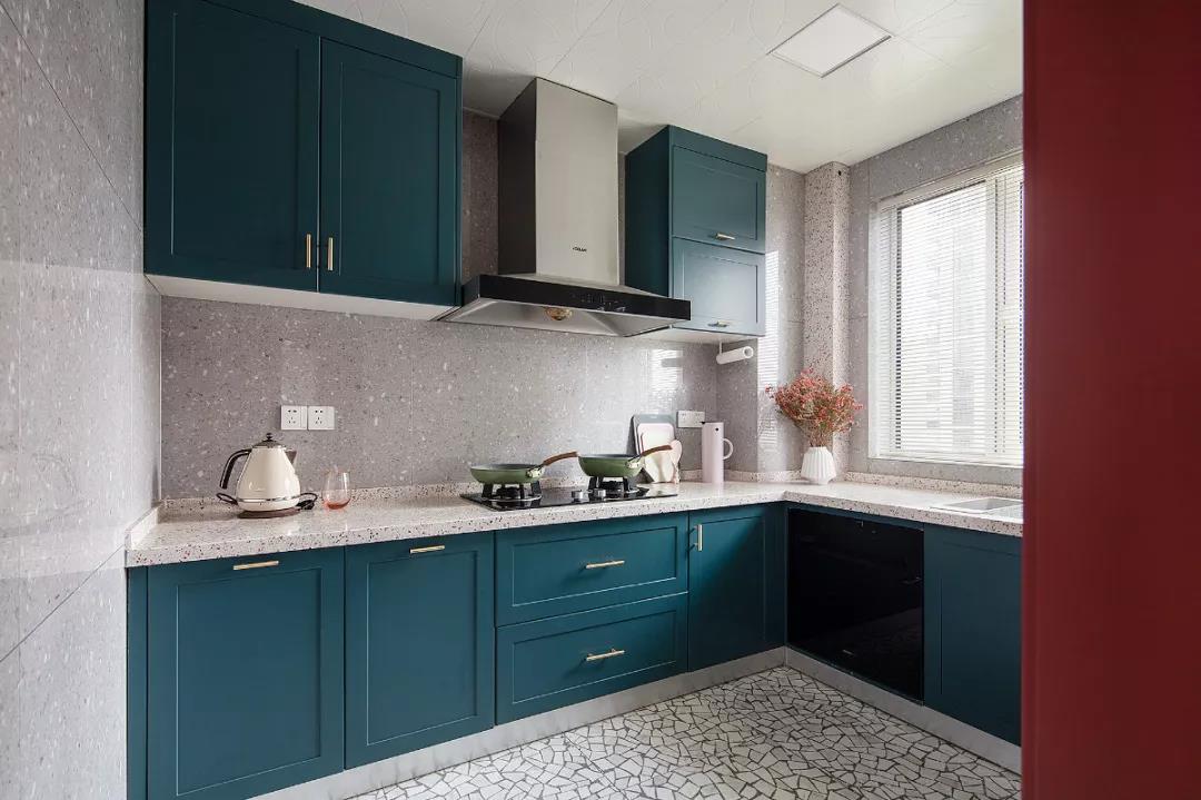 故宮紅+ins元素豪裝125㎡毛坯房，鄰居羨慕哭！