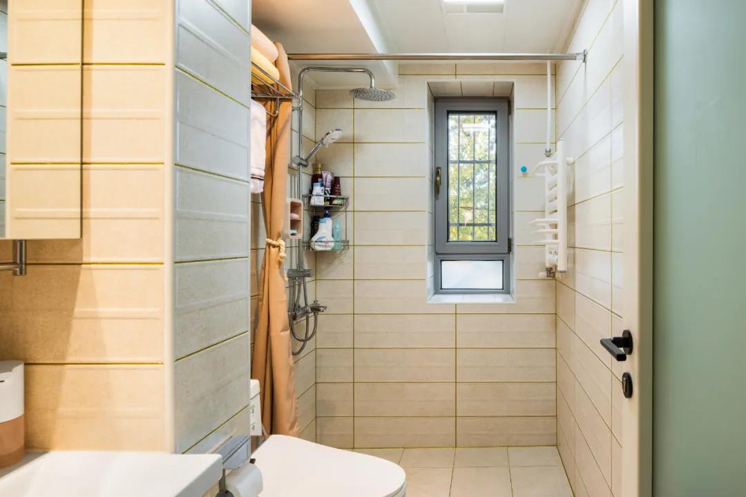 80㎡九十年代老房裝修，主臥變多功能大客廳，“整容級”改造超驚艷！	