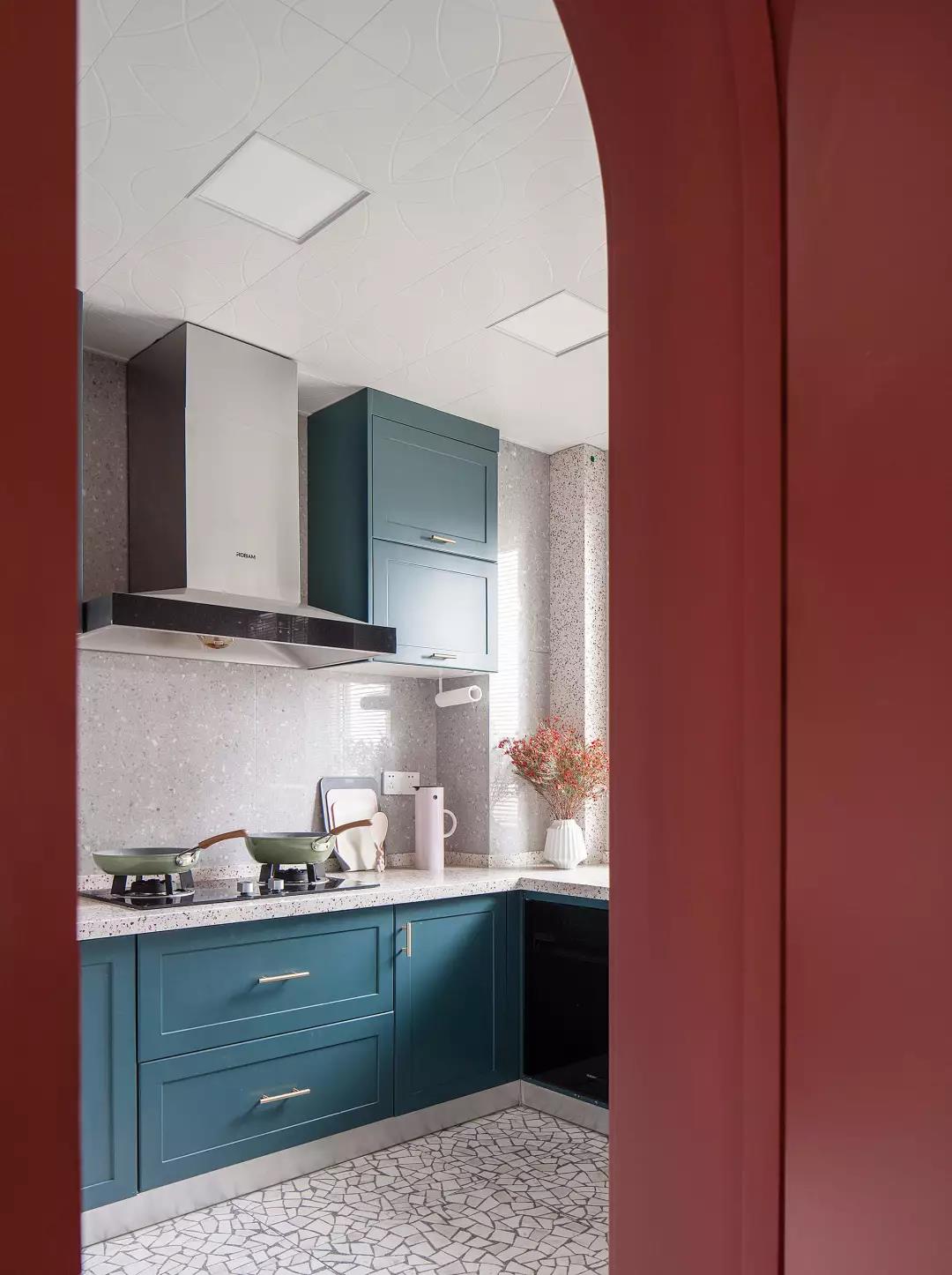 故宮紅+ins元素豪裝125㎡毛坯房，鄰居羨慕哭！