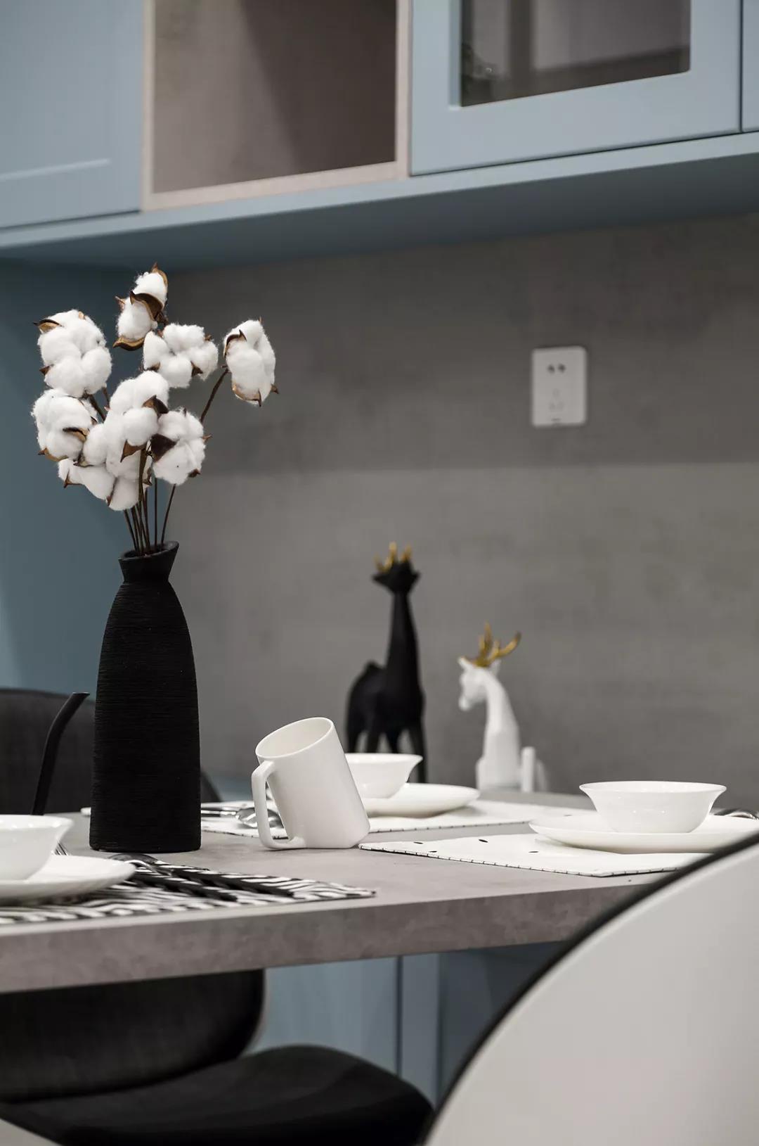 深圳夫妻改造120㎡，定制收納柜+榻榻米書房，這個家超精致