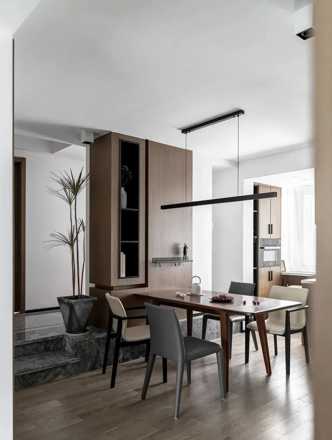 客廳去電視變墻柜+家庭影院，115㎡像住大別墅！