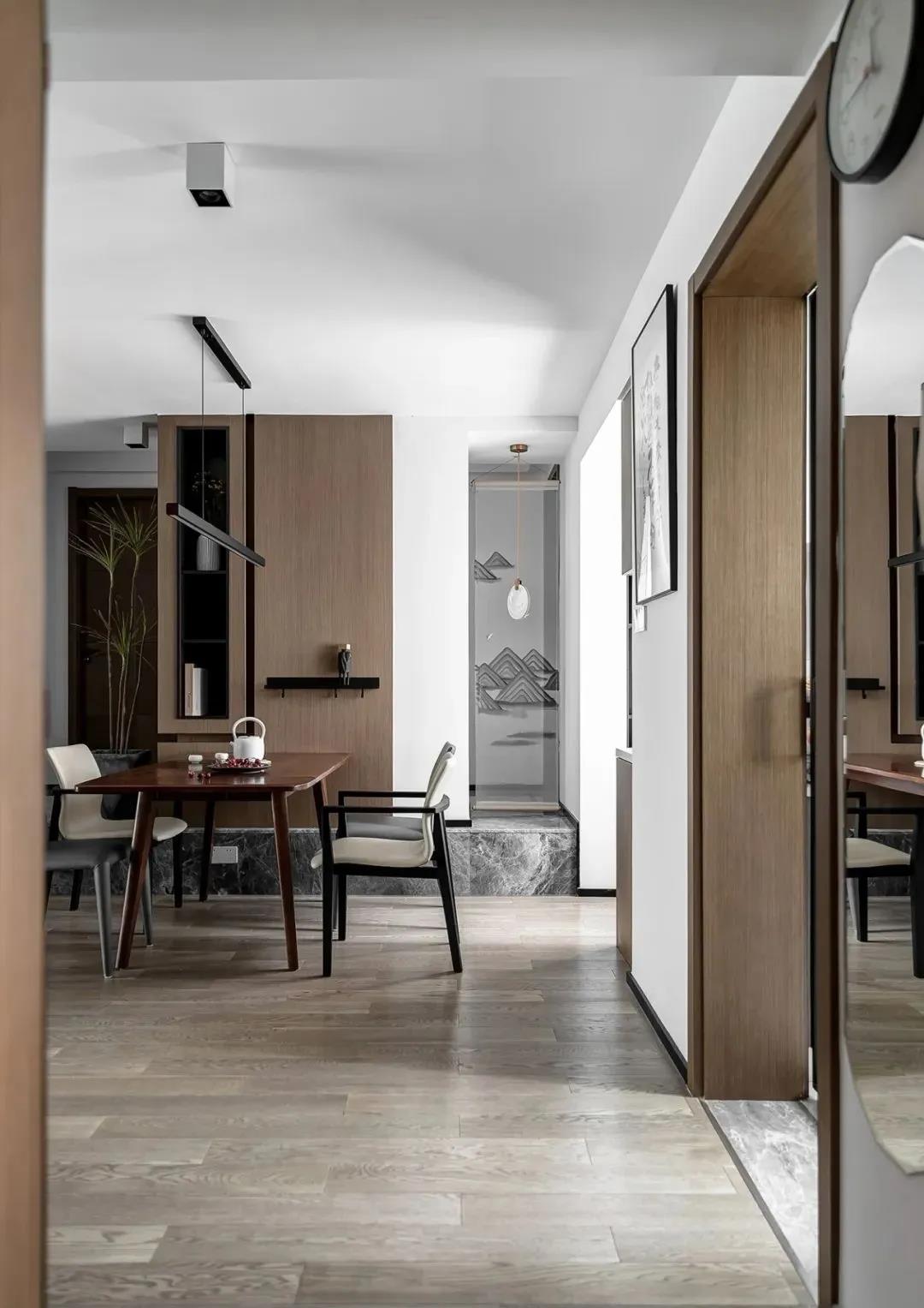 客廳去電視變墻柜+家庭影院，115㎡像住大別墅！