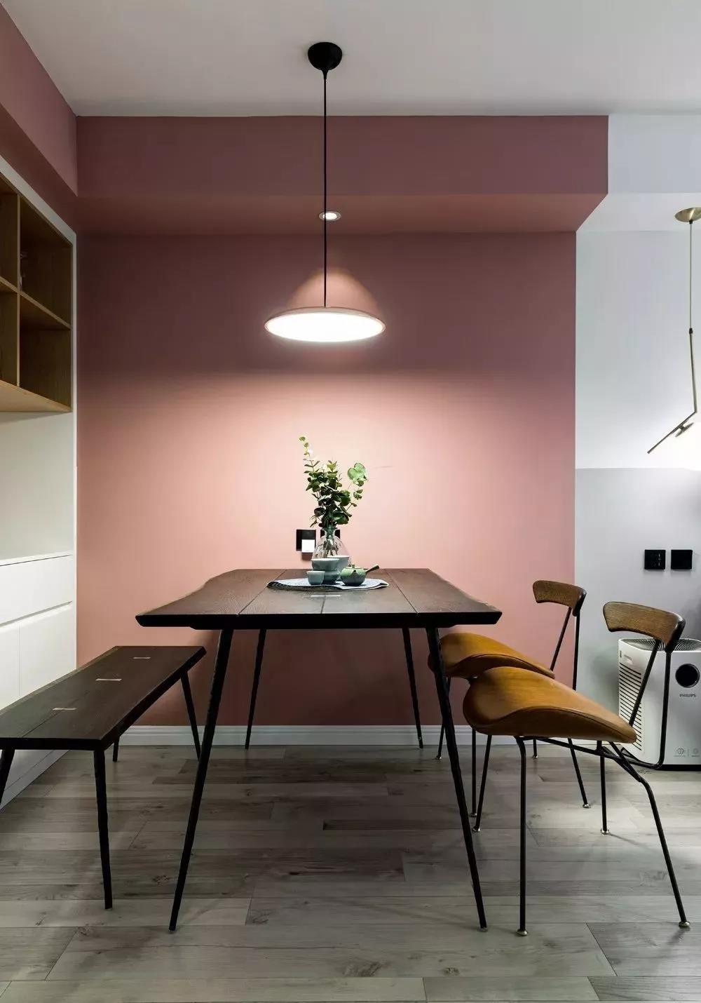 收納電視墻+超大衣帽間，這空間妙用術(shù)果斷收藏！